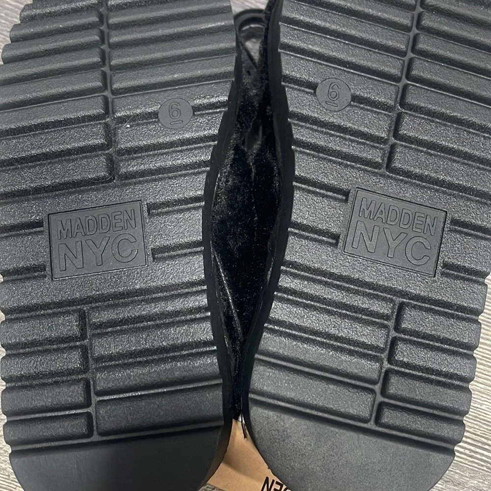 Madden NYC Crossband Platform